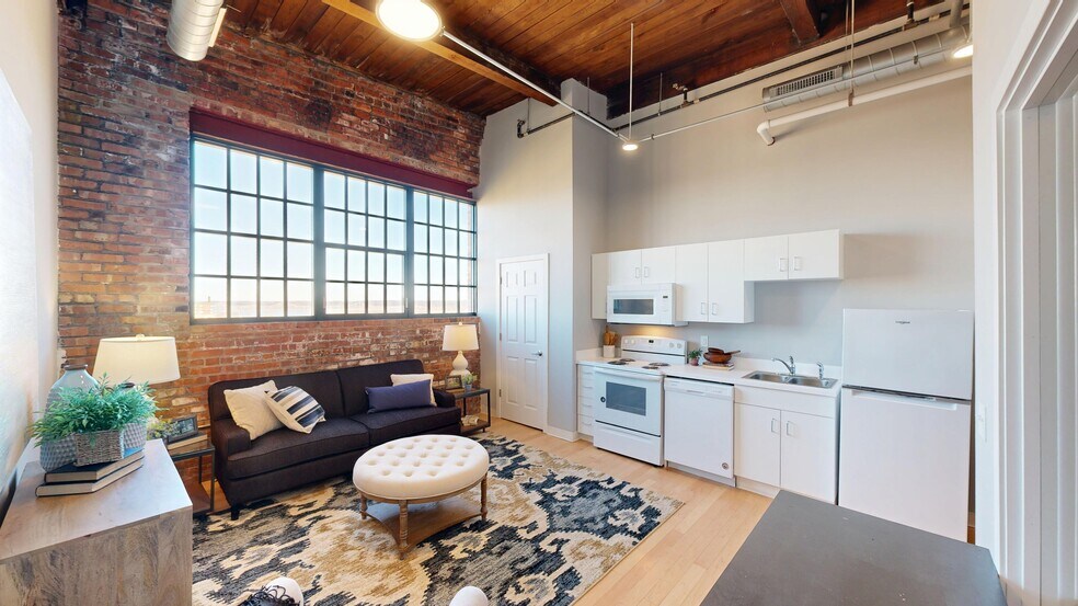 Studio Living Ktichen - 812 Lofts