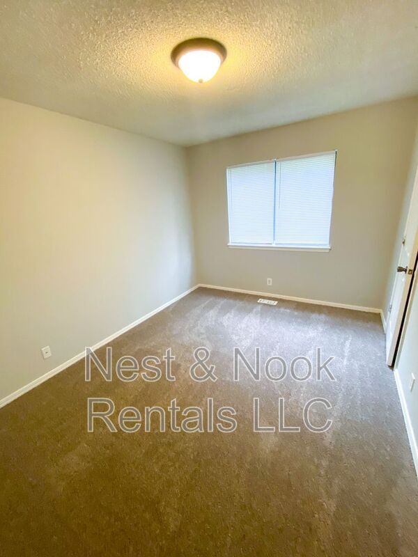 Building Photo - 13809 E 27th Pl