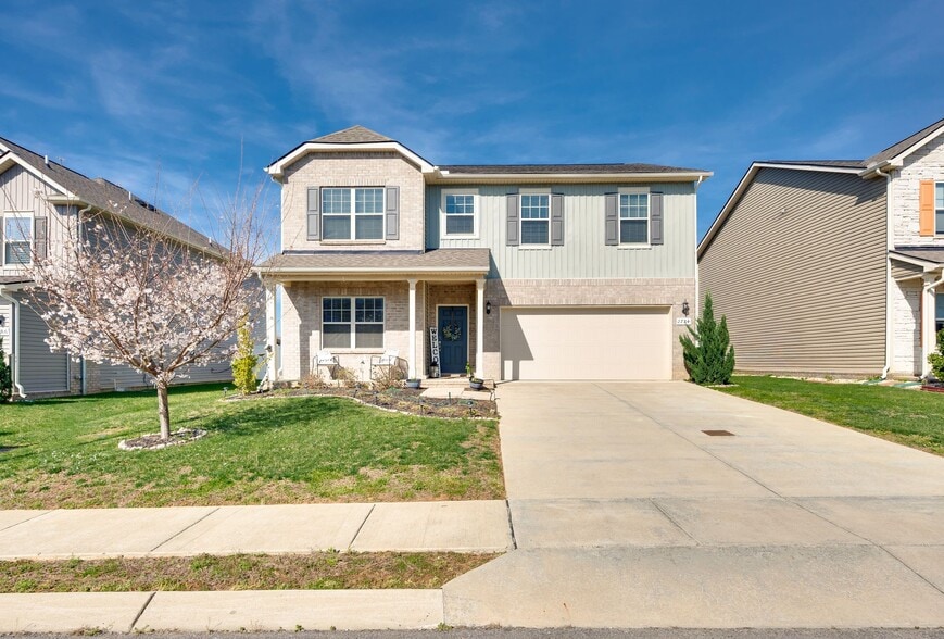 Building Photo - 2784 Nottingham Dr