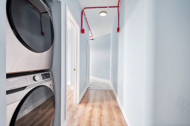 Building Photo - 9865 W Roosevelt Rd