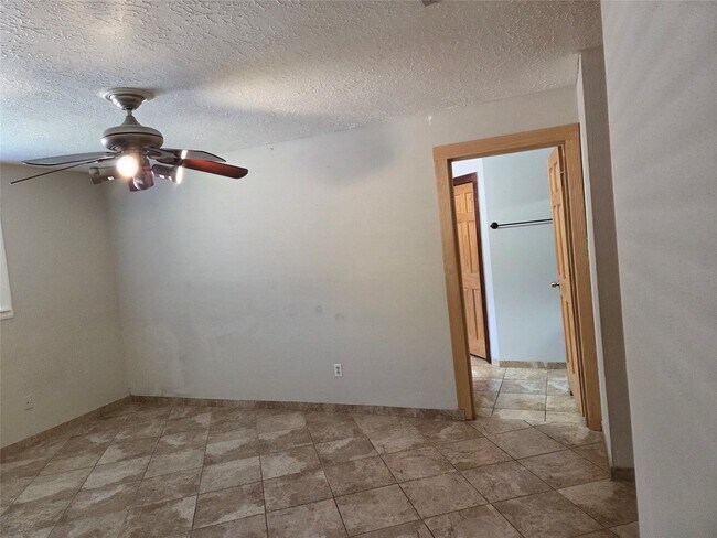 Building Photo - 15415 Beechnut St
