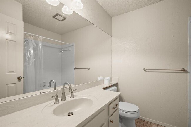 Building Photo - 2810 Goldbridge Dr
