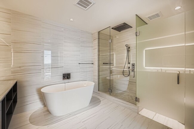 Building Photo - Avenue Estates Condominiums ~ Downtown Bel...