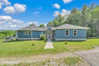 Building Photo - 3202 Mathews Ln