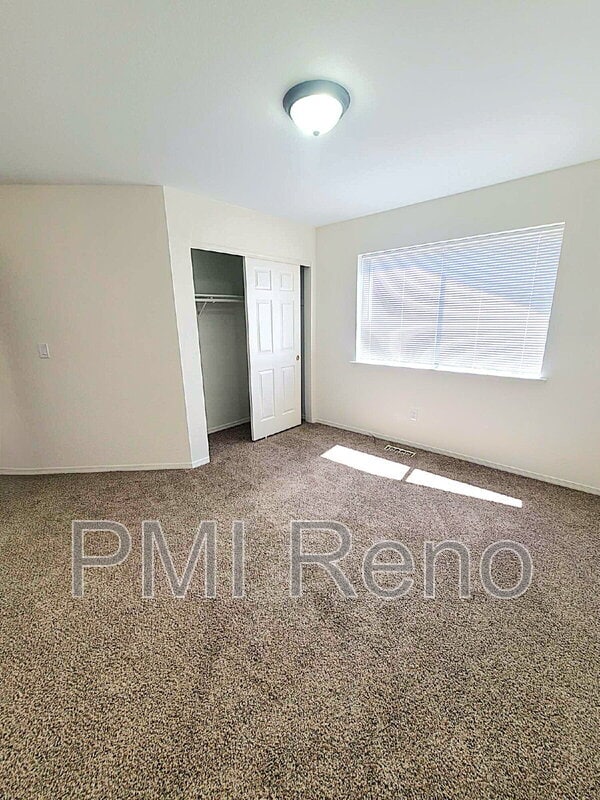 Building Photo - 1372 Laser Ct