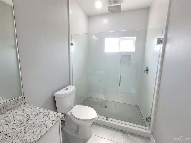Building Photo - 1409 Alta Vista Dr