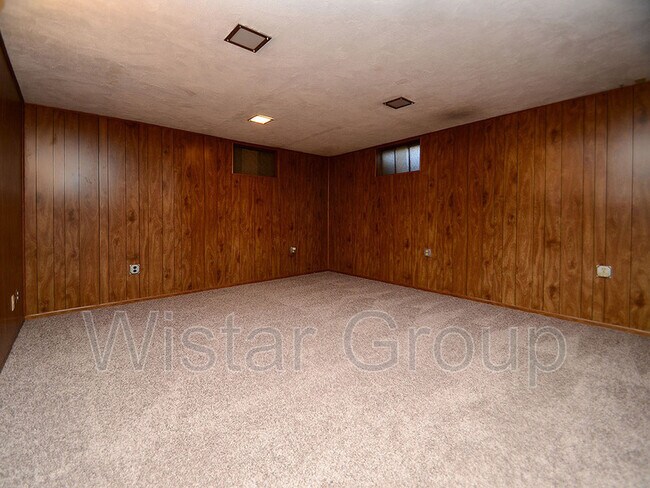 Building Photo - 2130 S 48th St
