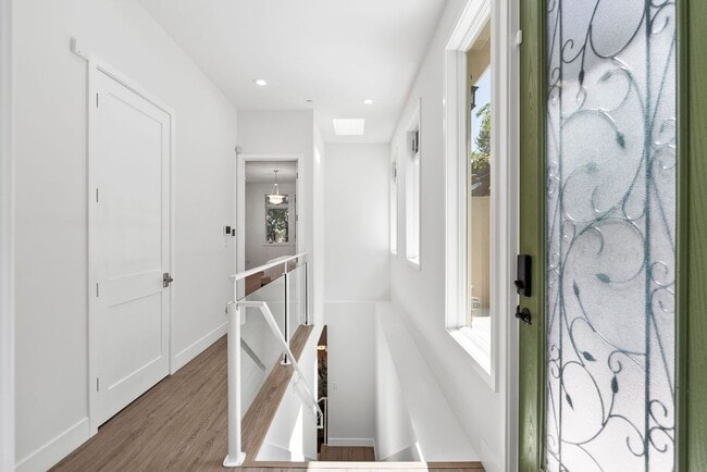 Building Photo - Modern Claremont Hills Home with Spectacular Tiered Yard