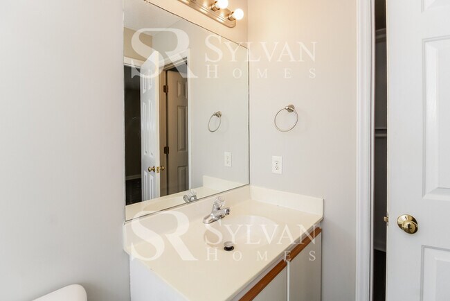 Building Photo - Adorable 3BR, 2BA Home in High Point!
