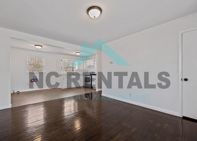 Building Photo - 3818 Edgewood Terrace Rd