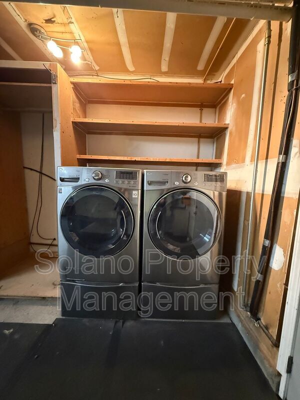 Building Photo - 184 Gentry Cir