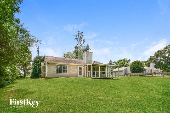 Building Photo - 996 GA Hwy 211