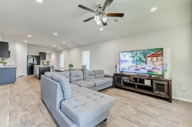 Building Photo - 23135 Barrington Bluff Trail