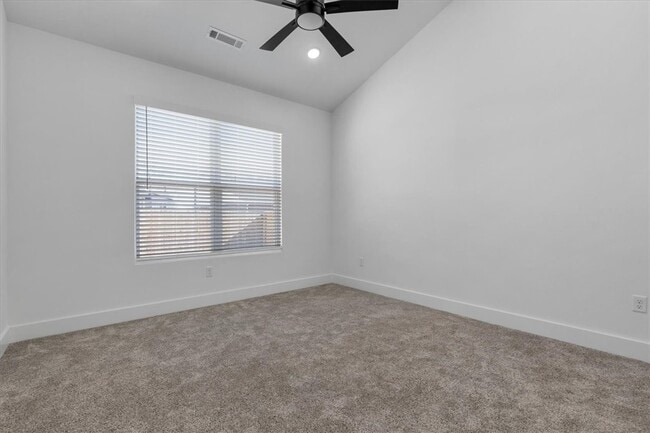 Building Photo - 717 Sun Meadows Loop