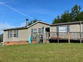 Building Photo - Marietta Mobile Home Call us for our Move in Special at 864-327-9068