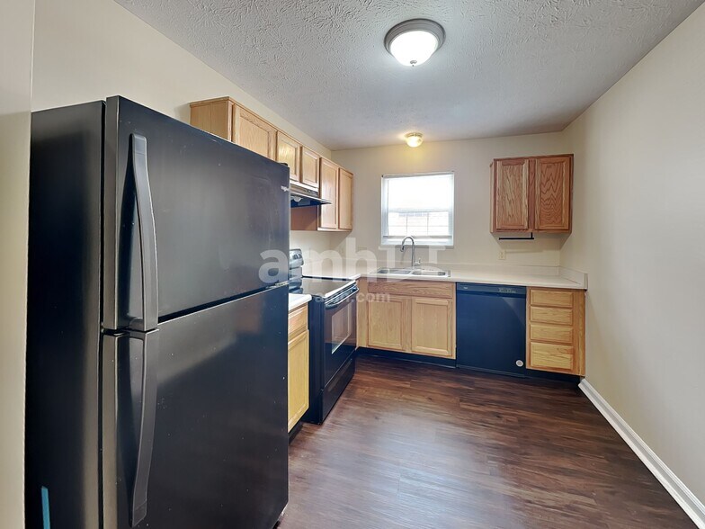 Building Photo - 8103 Chesterhill Ln