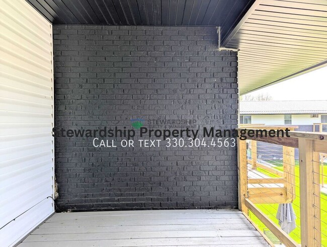 Building Photo - 5015 Massillon Rd