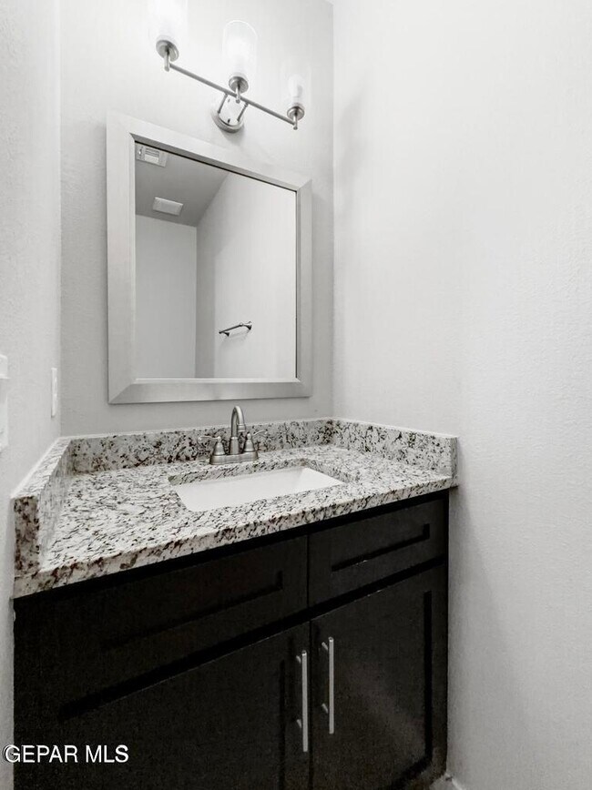 Building Photo - 14616 Tierra Burgos