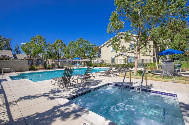 Building Photo - Seasons at Simi Valley Apartment Homes