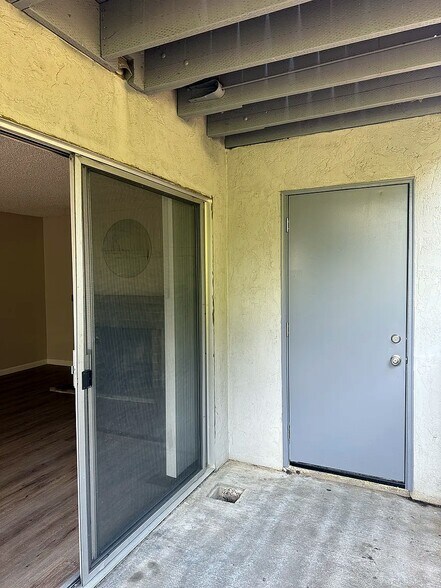 Building Photo - 118 Yorkshire Ct