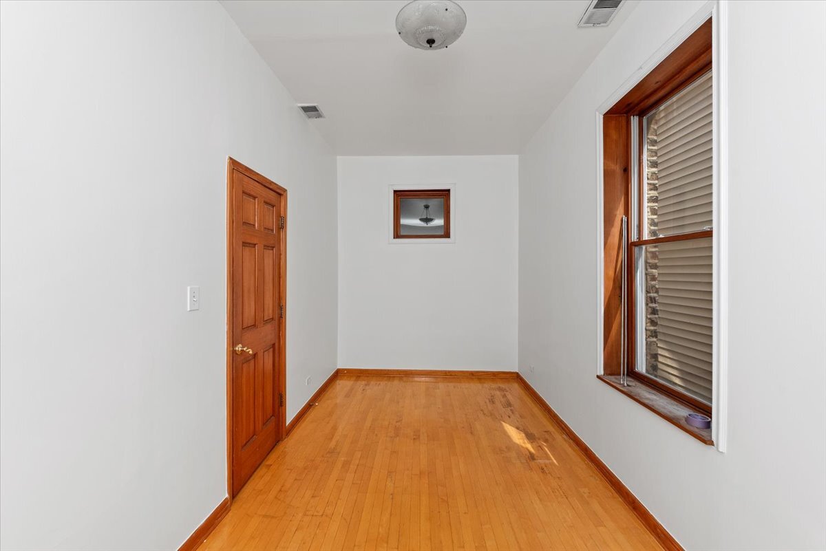 Building Photo - 1707 N Fairfield Ave