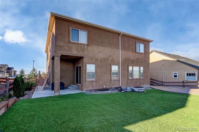 Building Photo - 884 Black Arrow Dr