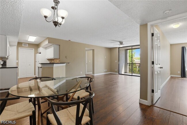 Building Photo - 13605 Eagle Ridge Dr