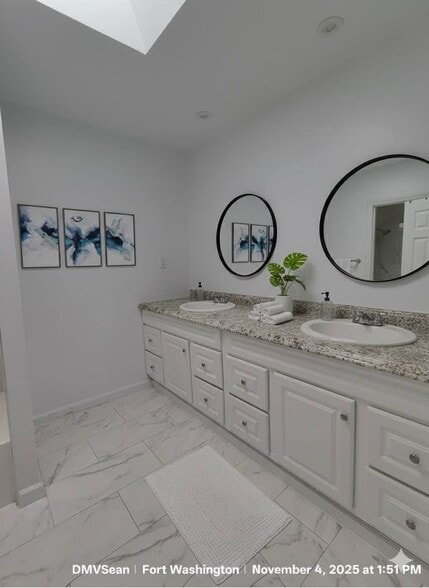 Building Photo - 11904 Aten St