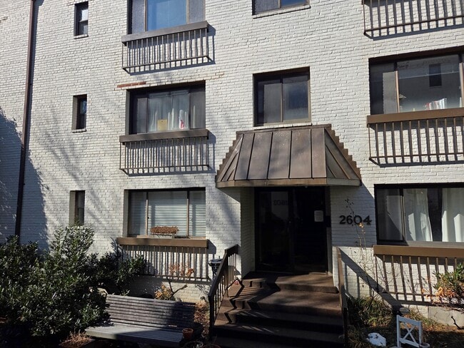 Building Photo - 2604 Tunlaw Rd NW