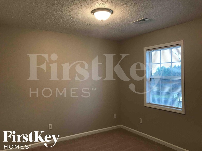 Building Photo - 3980 Orchard Knoll Dr