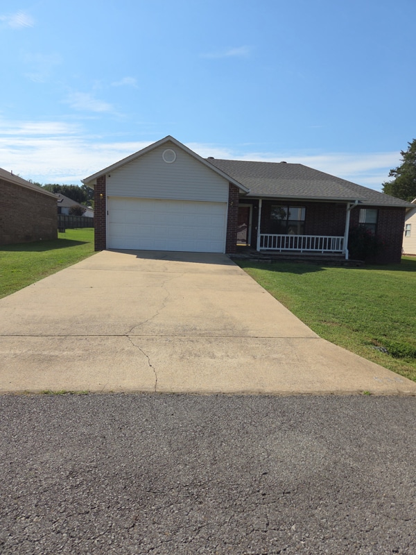 Building Photo - 530 Summer Dr