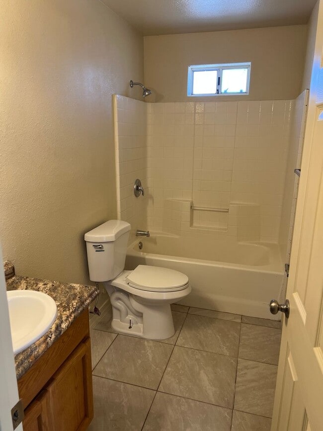 Building Photo - Two Bedroom San Luis Home with Fenced Back Yard