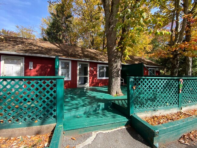 Building Photo - Chestnut Grove Village 17, 18, 19