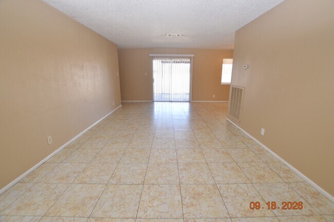 Building Photo - 617 Vincent Way
