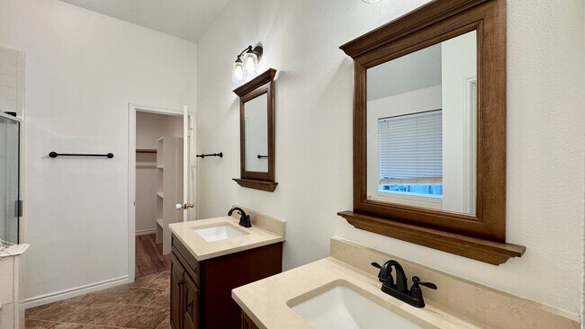 Building Photo - 15027 Winding Black Cherry Ln