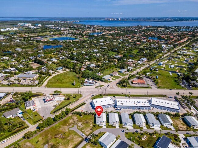Building Photo - 11596 Palm Dr
