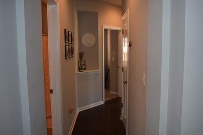 Building Photo - 9153 Autumnbrooke Way