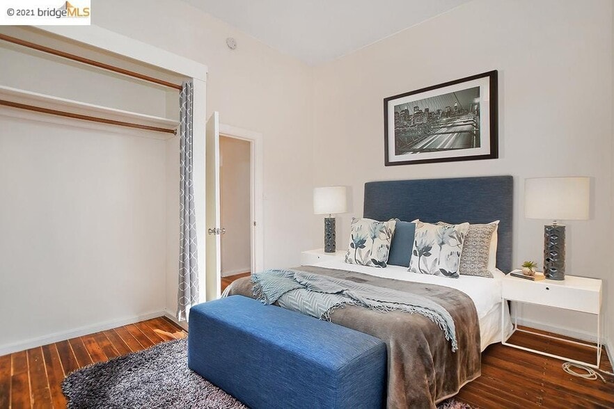 Bedroom 1 - 888 Pine St