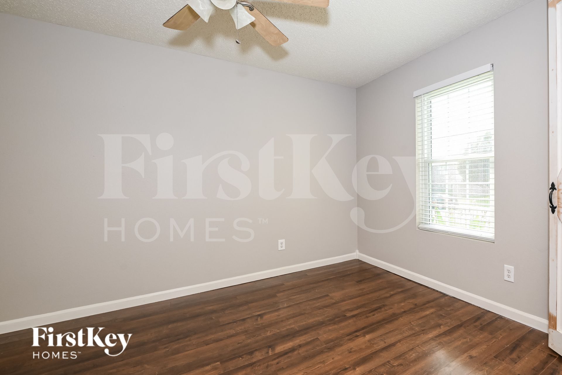 Building Photo - 1445 Lochspring Dr