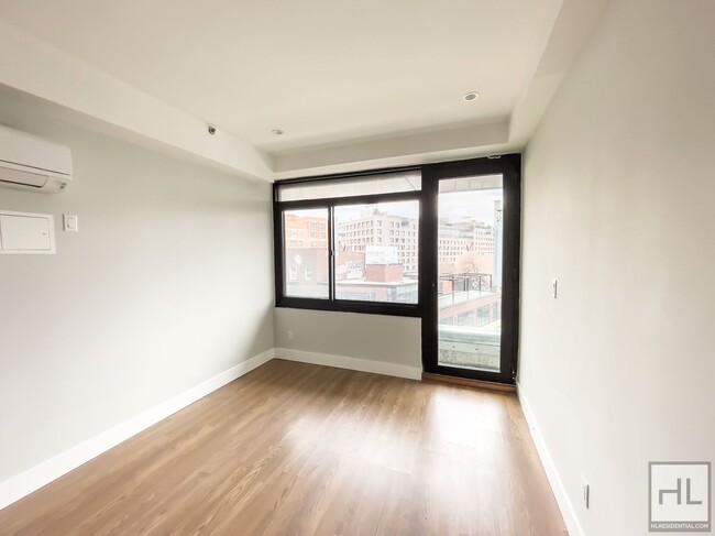 Building Photo - Bushwick Avenue / 2 Bedroom, 1 Bathroom / ...