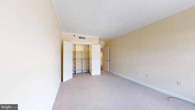 Building Photo - 777 7th St NW