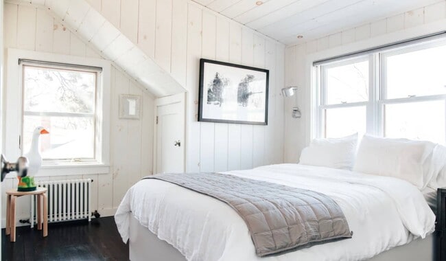 Building Photo - 23 Mulford Ln