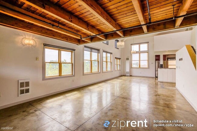 Primary Photo - 2 br, 2 bath Condo - 2875 Glascock Street,...