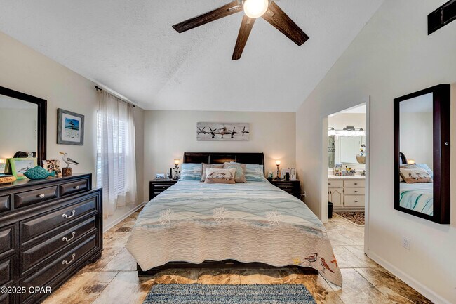 Building Photo - 625 Amberjack Dr