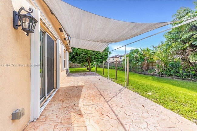 Building Photo - 4108 NE 22nd St