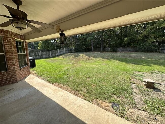 Building Photo - 2305 Haverhill Dr
