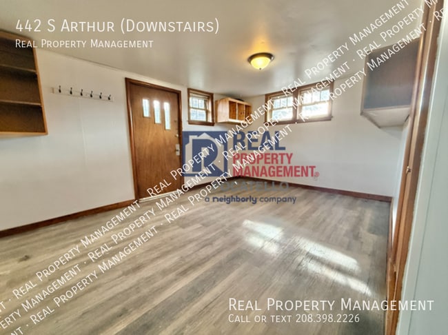 Building Photo - 442 S Arthur Ave