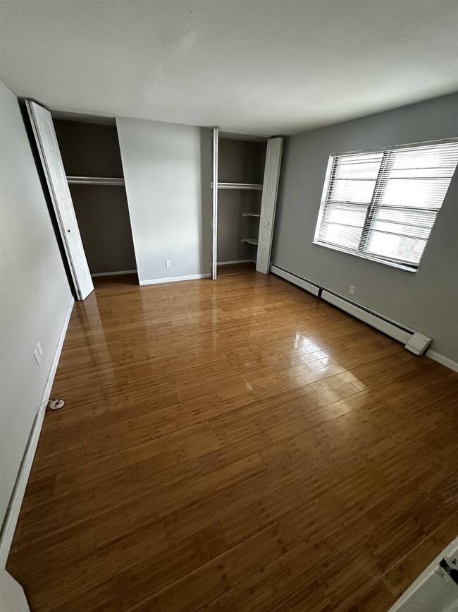 Building Photo - 231 69th St