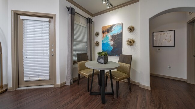 Dine in style - West Creek Apartments