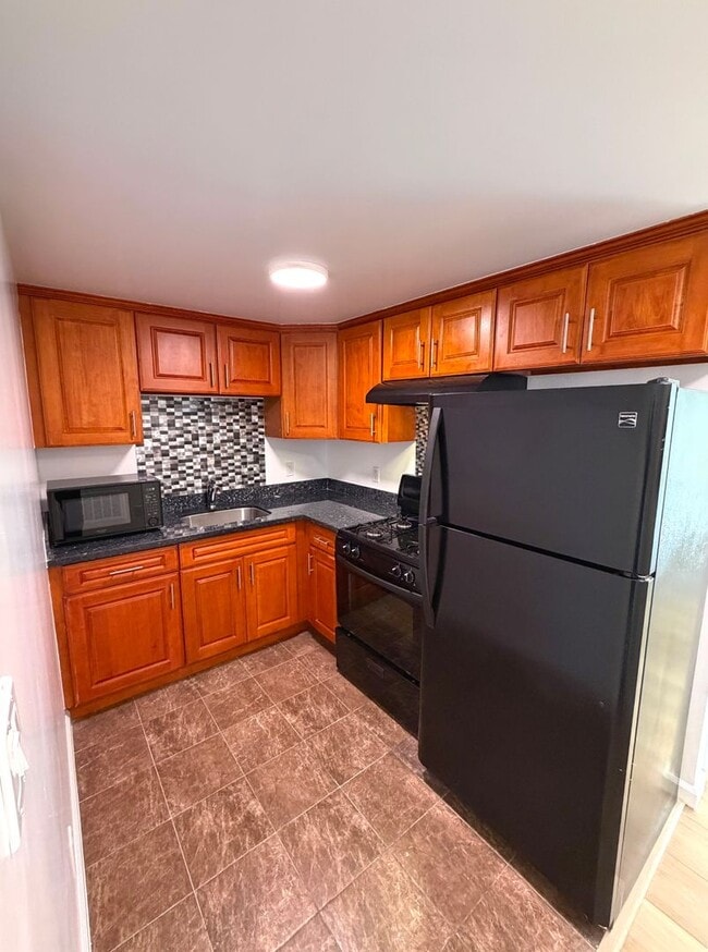 Building Photo - 860 Olive Ave